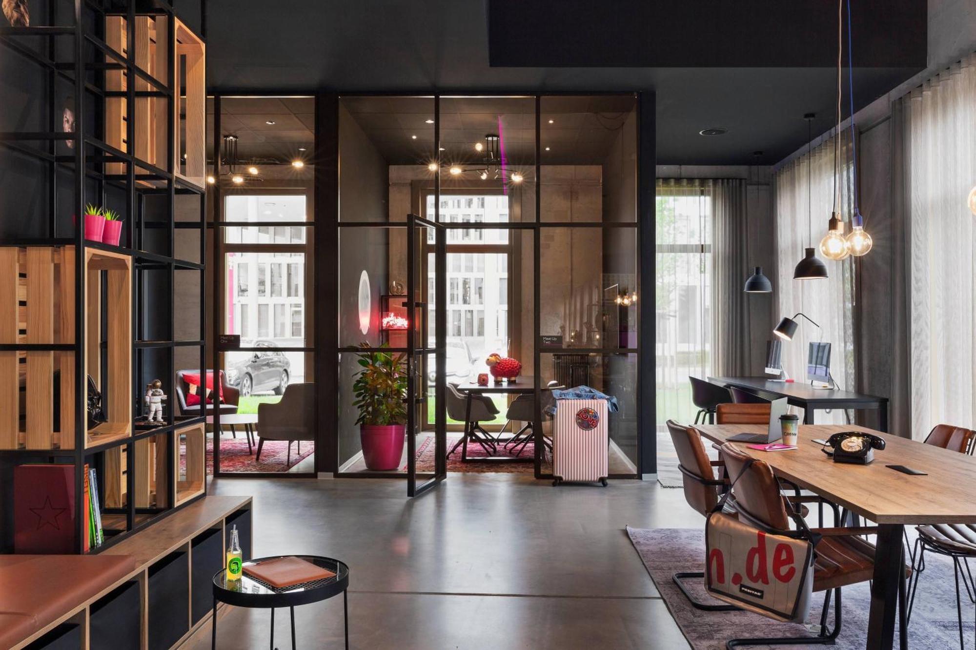 Moxy Darmstadt Exteriör bild